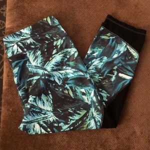 Athleta Cropped Leggings